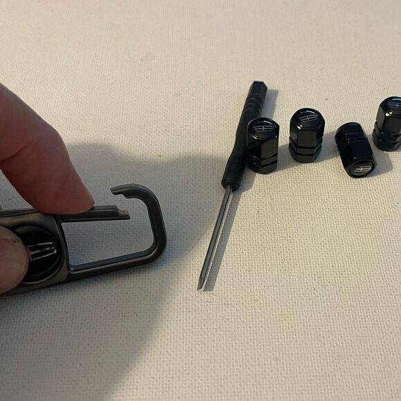 Lincoln Logo Key Fob Keychain in Metal and Valve Stem Caps in Black NWT - Picture 4 of 5